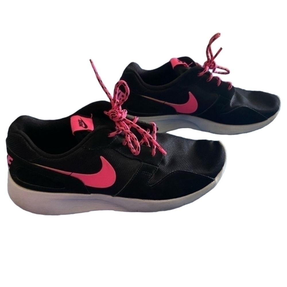 Nike Kaishi (GS) Athletic/ Running Shoes size 6.5Y/ Euro 39